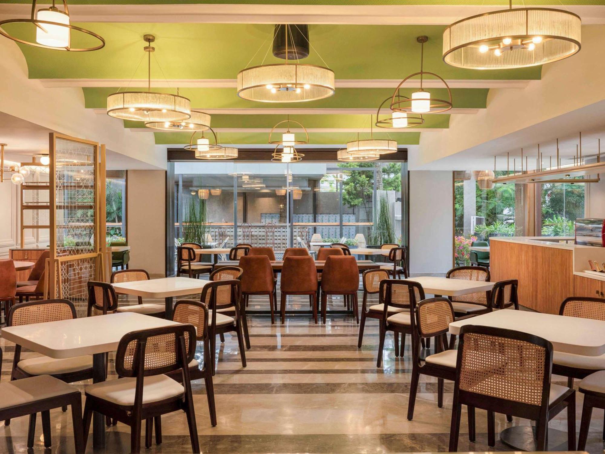 แกรนด์ เมอร์เคียว บังกะลอร์ แอน Hotel บังกาลอร์ ภายนอก รูปภาพ